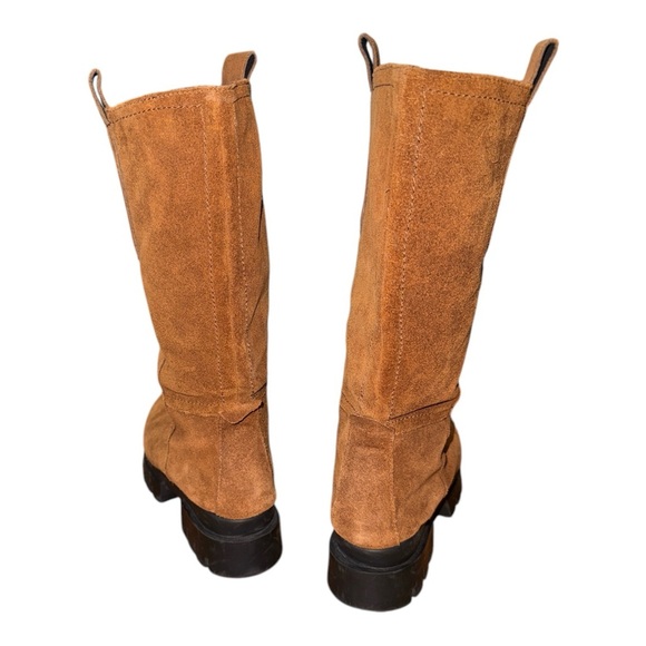 Brown Heeled Boots with Chunky Sole and Knee-High Design - Picture 4 of 6